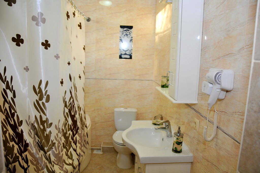 Totem Hotel Shymkent Exterior foto