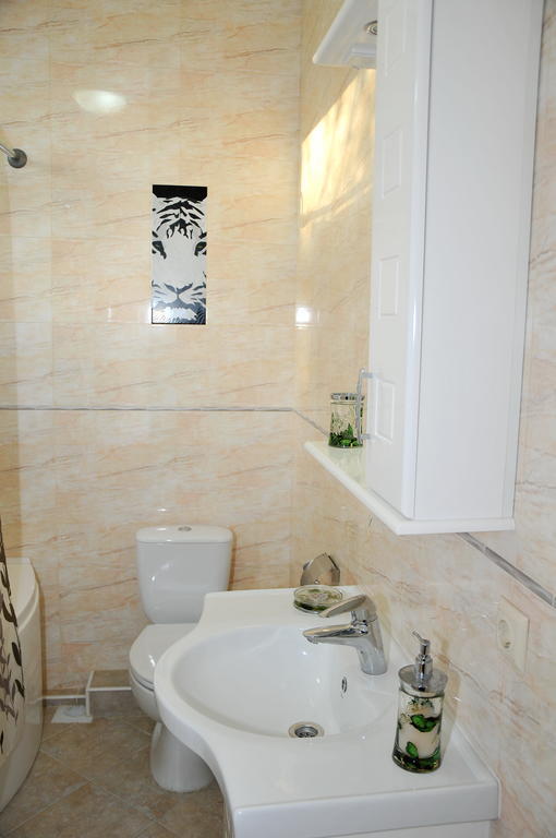 Totem Hotel Shymkent Exterior foto